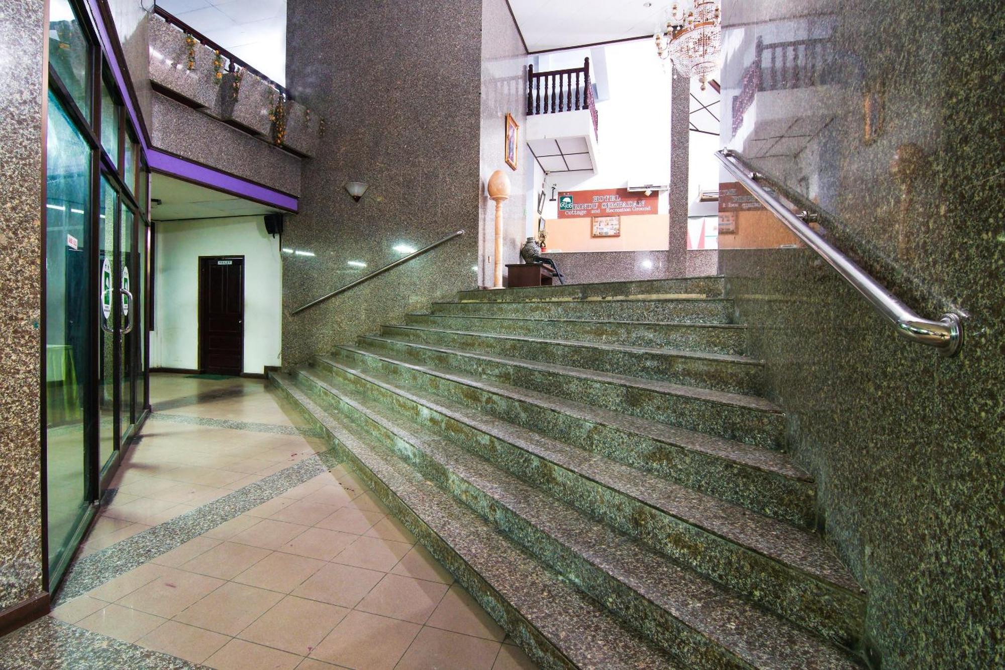 Oyo 92330 Hotel Rindu Sempadan Near Taman Wisata Rindu Sempadan بيكانبارو المظهر الخارجي الصورة