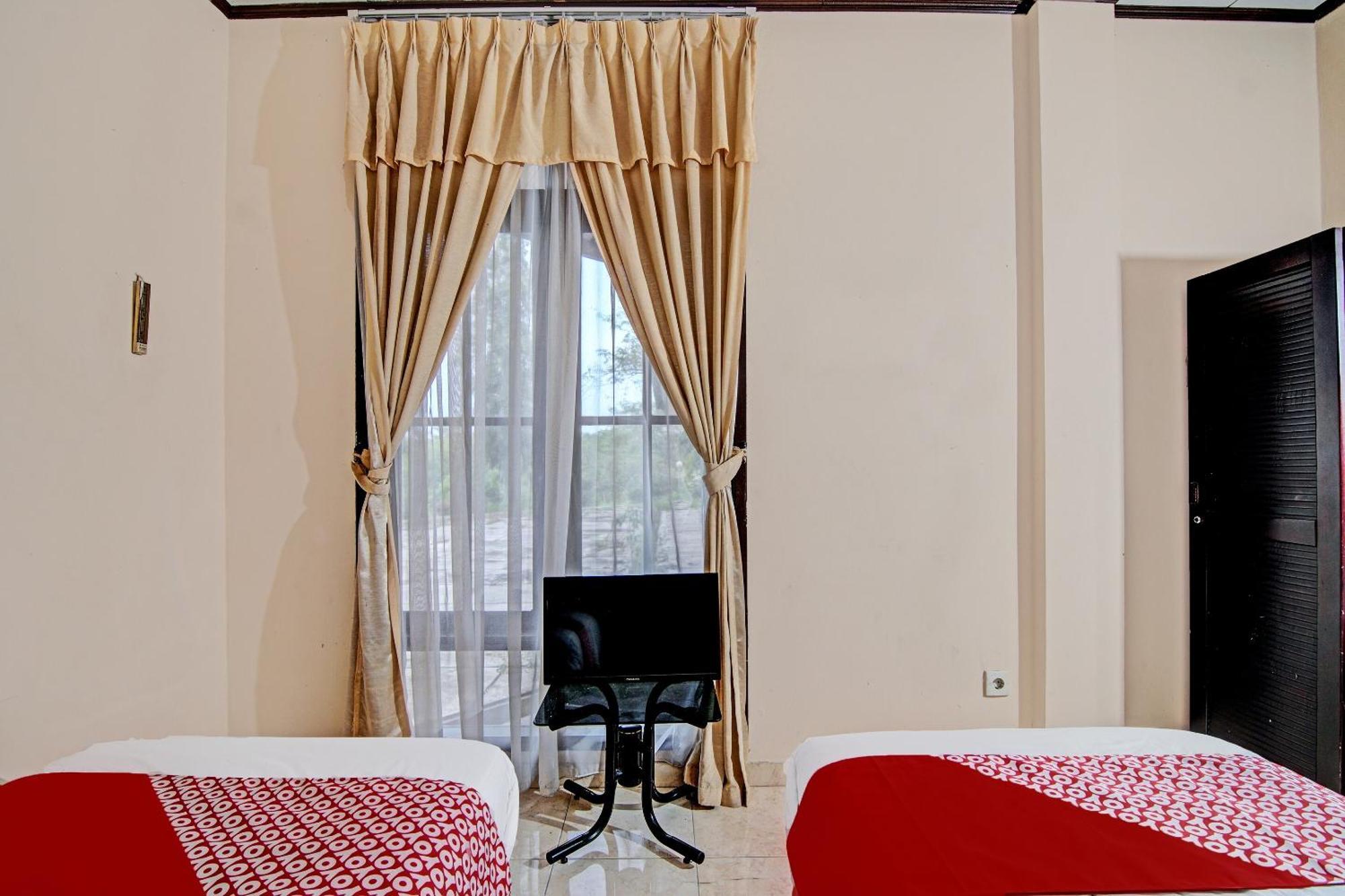 Oyo 92330 Hotel Rindu Sempadan Near Taman Wisata Rindu Sempadan بيكانبارو المظهر الخارجي الصورة