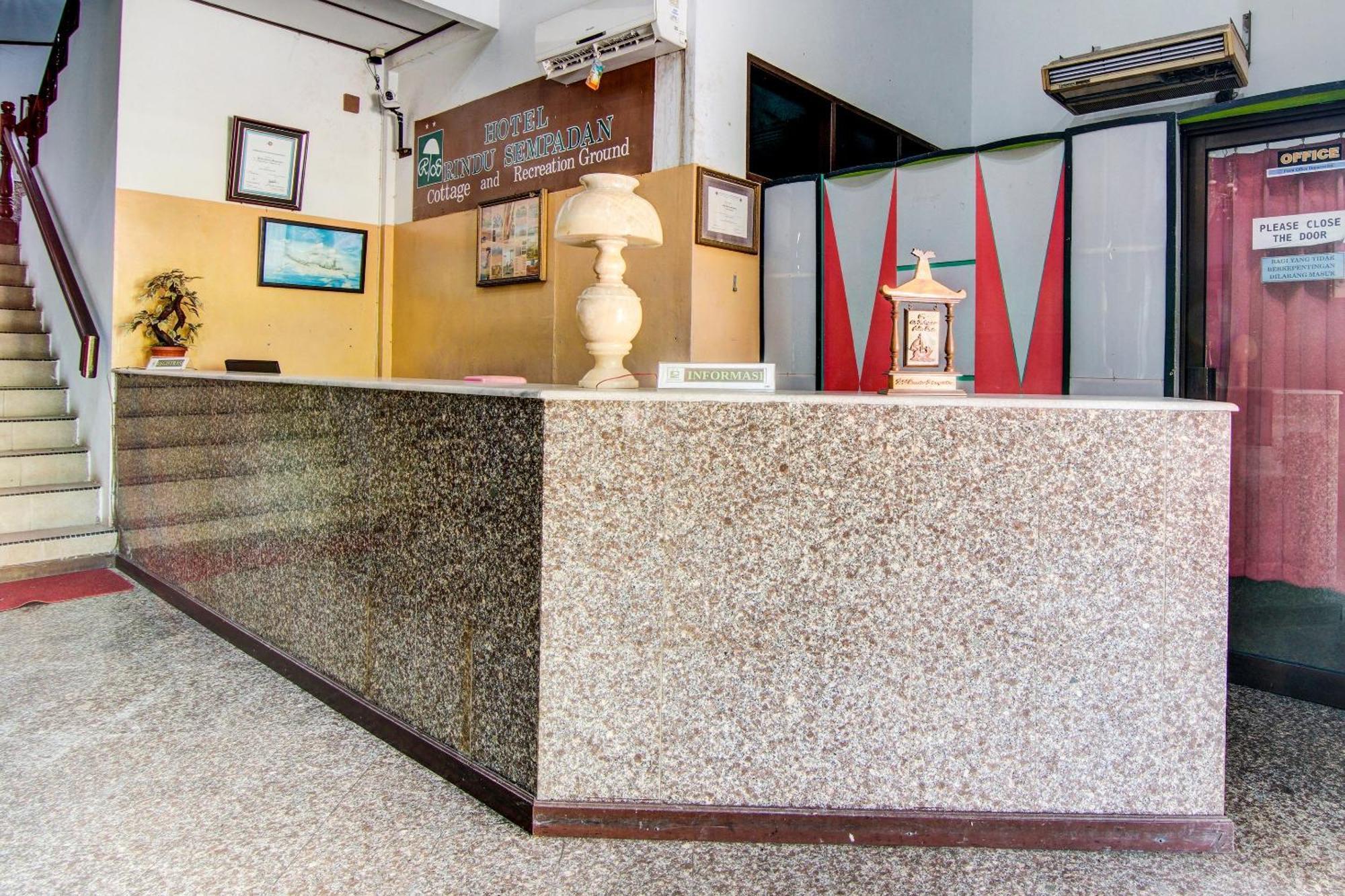 Oyo 92330 Hotel Rindu Sempadan Near Taman Wisata Rindu Sempadan بيكانبارو المظهر الخارجي الصورة